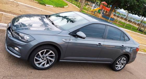 VOLKSWAGEN VIRTUS 1.0 200 TSI HIGHLINE AUTOMÁTICO